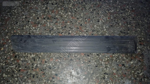 1997-2001 Honda Cr-v sağ arka kapı çıtası