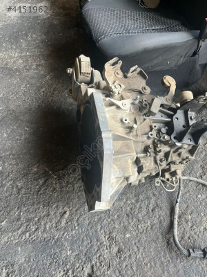 TOYOTA COROLLA 6 İLERİ ŞANZIMAN OTO FEDAİ