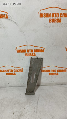 Mazda sol direk orta plastik