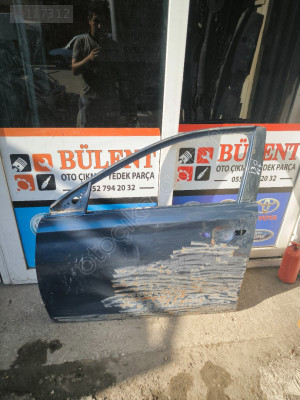 Hyundai İ30 sol ön kapı