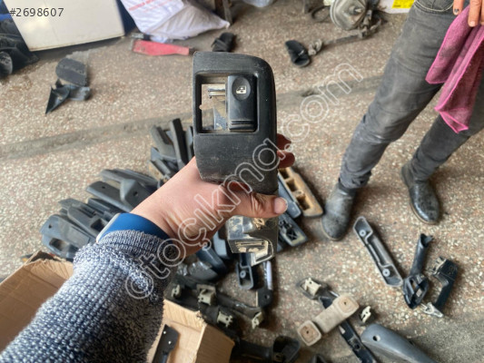 RENAULT 19 SOL ÖN KAPI İÇ ÇEKME KOLU ORJİNAL ÇIKMA