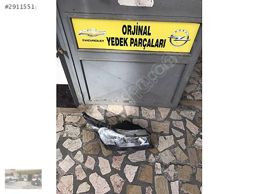 Chevrolet cruze çıkma sağ ön far ORJİNAL OTO OPEL