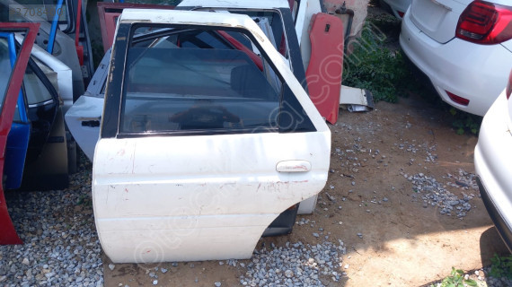 Ford escort sol arka kapı