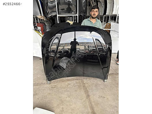 BMW f30 hatasız siyah motor kaputu