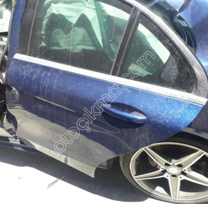 Mercedes C200 2015 sol arka kapı