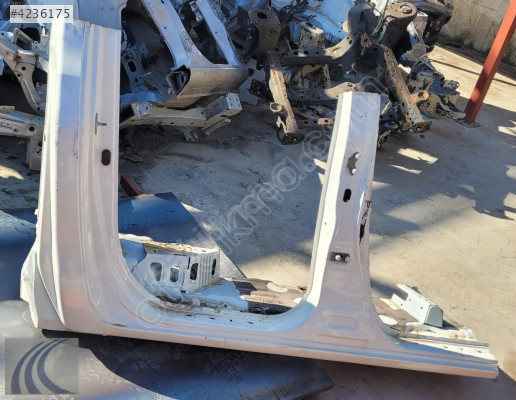 TOYOTA HILUX 2020 ÇIKMA SAĞ MARŞBEL