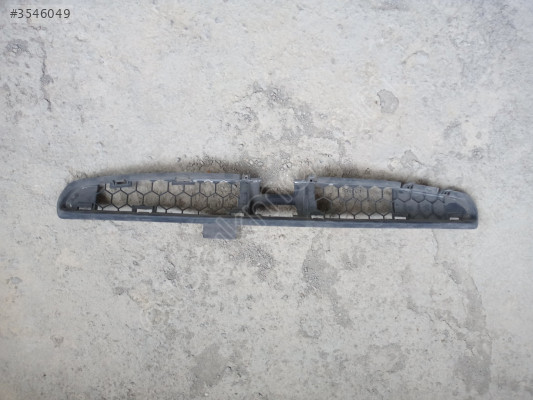 Renault Clio Symbol 3 07-13 Ön Tampon Orta Izgarası Orijinal Çık