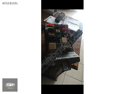 Renault Laguna 2000 motor sigorta kutusu orjinal çıkma