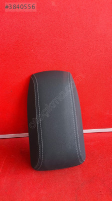TOYATA COROLLA ORTA KOL DAYANAĞI ÜST KAPAĞI DERİ 58951-02630-C4
