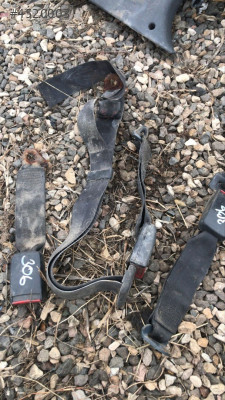 Peugeot 306 arka orta emniyet kemeri