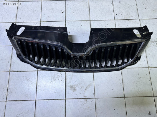 Skoda Octavia Ön Panjur 2013-2017  5E0853651