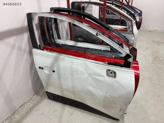 RENAULT CLİO 4 ÇIKMA ORİJİNAL SAĞ ÖN KAPI BD2