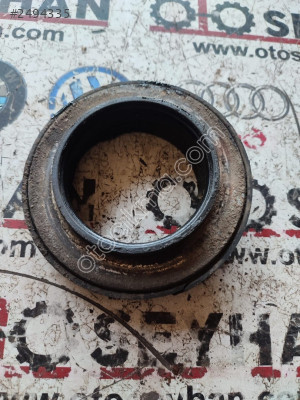 5Q0412249E Passat b8 sağ ön amortisör rulmanı