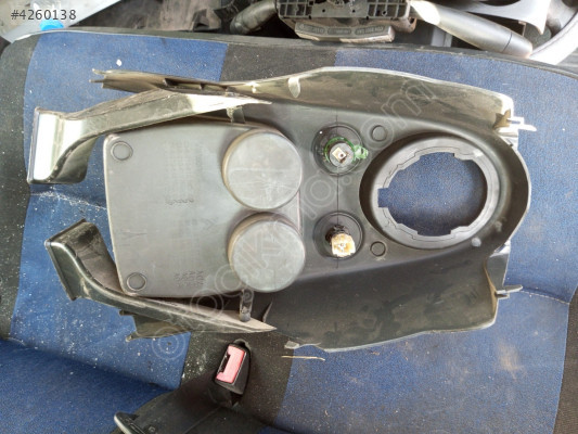 Peugeot partner vites konsolu