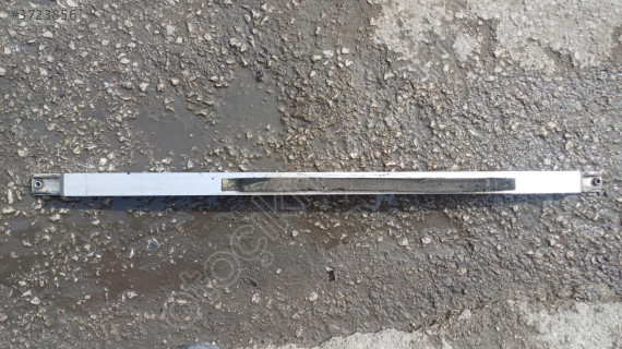 2007-2015 Audi Q7 Sol Ön Kapı İç Darbe Emici Krom