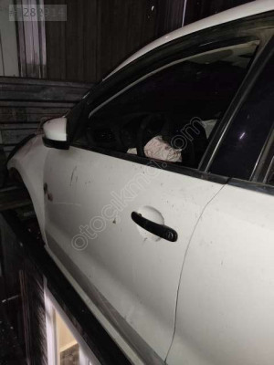 VOLKSWAGEN POLO CIKMA ORJİNAL SOL ÖN KAPI