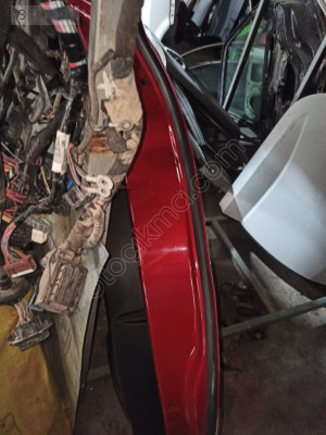 Fiat egea sağ arka kapı dolu Alev kırmız