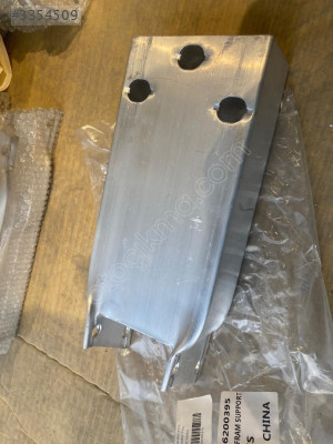 MERCEDES C W205 ÖN TAMPON DEMİRİ BABASI SOL 2056200395 SY SIFIR
