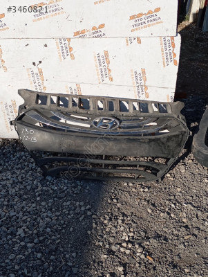 Hyundai i30 çıkma ön panjur 2012-2015 model