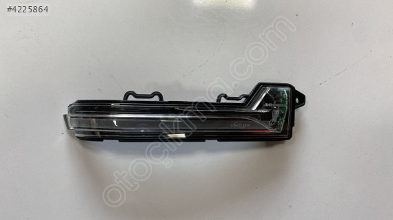 HYUNDAİ İ20 2020-2025 MODEL ORİJİNAL SAĞ AYNA SİNYALİ