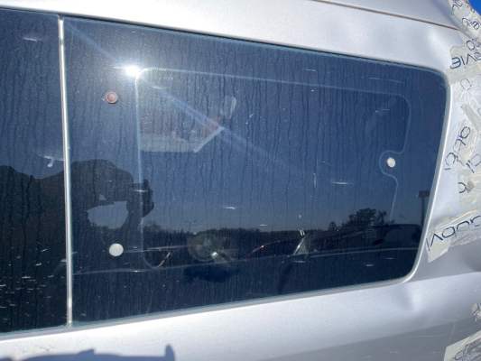 Chery taxim sol arka kelebek camı