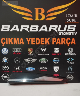 RENAULT CLIO 4 SAĞ ARKA KAPI BANDI 828772096R