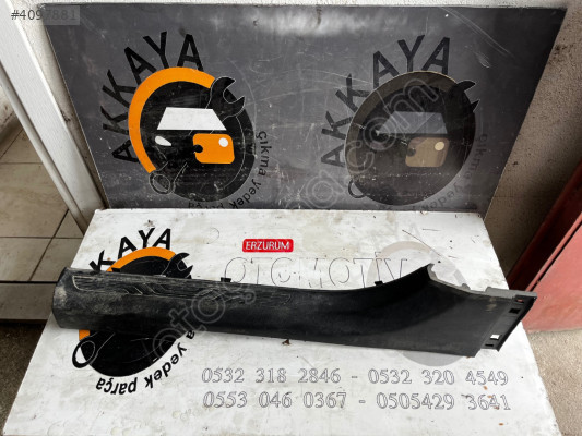 Megane 4 Sağ ön Eşik Kaplaması Orjinal Çıkma