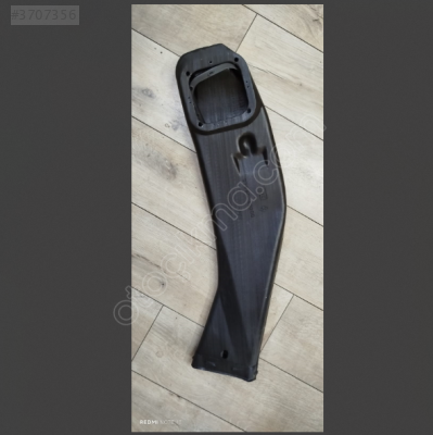 HYUNDAİ H100 HAVA FİLTRE ÇIKIŞ BAKALİTİ ARKA KASA YANI SAĞ 98-03