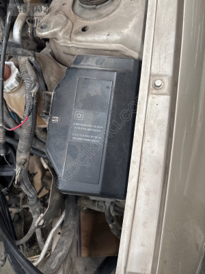 ÇIKMA RENAULT MEGANE 1 SİGORTA KAPAĞI