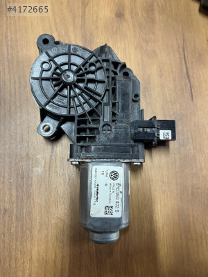 SEAT İBİZA 2009-2011 SAĞ ÖN CAM MOTORU 6R0 959 802B