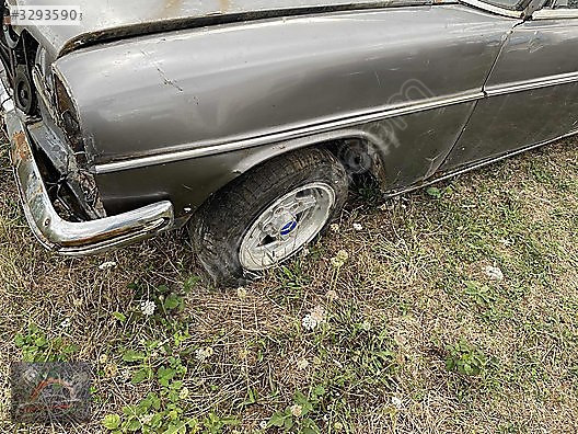 MERCEDES W115 SOL ÖN ÇAMURLUK ÇIKMA MUAYYER