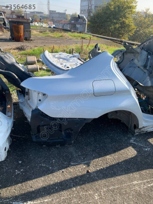 BMW F10 SAĞ ARKA ÇAMURLUK ORJİNAL ÇIKMA