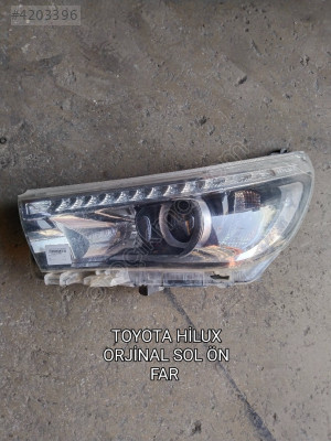 TOYOTA HİLUX ORJİNAL LEDLİ SOL ÖN FAR AZ HASARLI 2015-2020