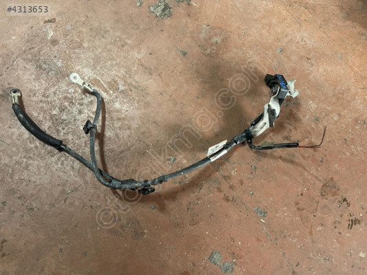 OPEL COMBO KUTUP BAŞI 1.5 DİZEL 2023 MODEL OTOMATİK