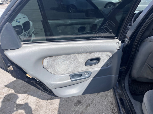 Renault Laguna 1 sol arka kapı döşemesi