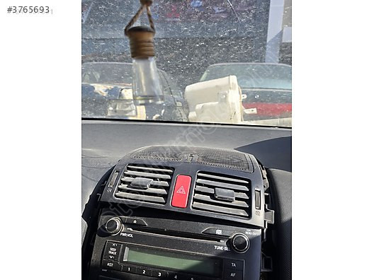 toyota auris göğüs üflemelerü