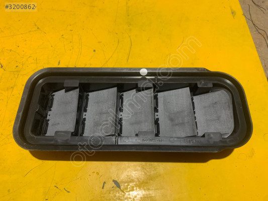 Volvo XC60 - XC40 ARKA HAVALANDIRMA 31449325