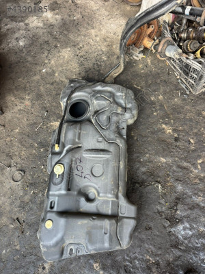 PEUGEOT 407 YAKIT DEPOSU