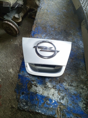 Opel astra bagaj açma kolu