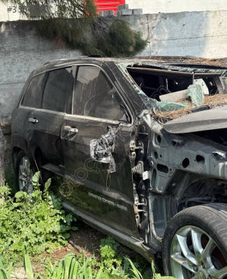 Jeep Grand Cherokee wk 2 sağ ön kapı