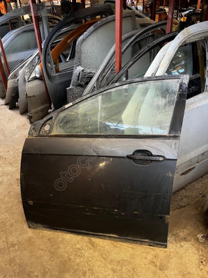 Tata vista sol ön kapı
