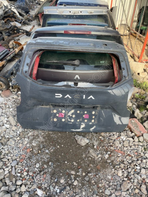 DACİA DUSTER BAGAJ KAPAĞI ORJİNAL ÇIKMA