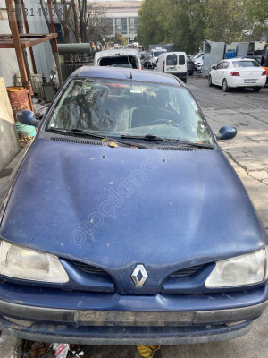 RENAULT MEGANE 1 MOTOR KAPUTU