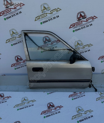 TOYOTA CORONA SAĞ ÖN KAPI 88-92