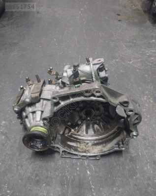 VOLKSWAGEN GOLF 4 1.6 AKL ÇIKMA MANUEL ŞANZIMAN SMG OTOMOTİV