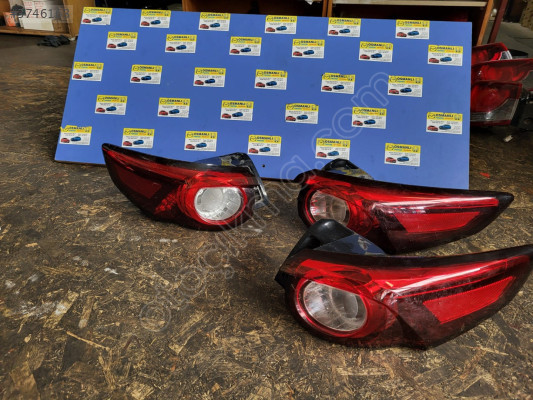 Mazda 3 2024-2025 Sedan Sağ-Sol Çıkma Orijinal Stop Lambası