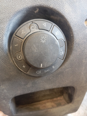 Opel Corsa D Far anahtarı.13249397