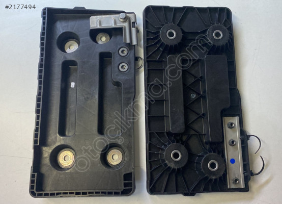 3Q0804869 VW PASSAT B8 AKÜ ALT BRAKETİ SIFIR ORJINAL