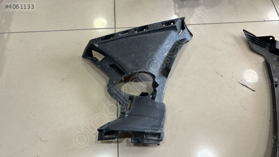 MERCEDES EQA W243 ÖN SOL İÇ BRAKET 2438857401