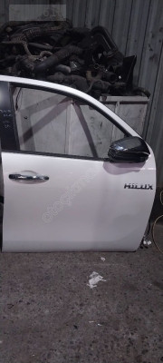 TOYOTA HİLUX 2023 ÇIKMA ORİJİNAL HATASIZ SAĞ ÖN KAPI
